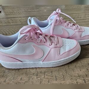 Gently used kids used Nikes (Worn as mommy and me set) !